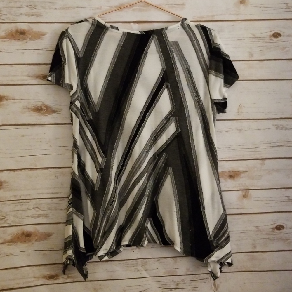 Simply Vera by Vera Wang,short sleeve top - Picture 2 of 5